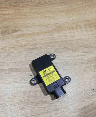 Hyundai i40 ESP acceleration yaw rate sensor 956902T250