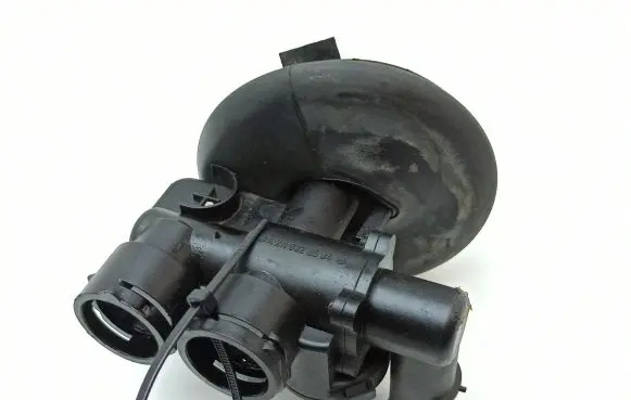 Mercedes-Benz E W211 Coolant heater control valve A2118320584