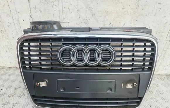 Audi A4 S4 B7 8E 8H Front bumper upper radiator grill 8E0853651Q