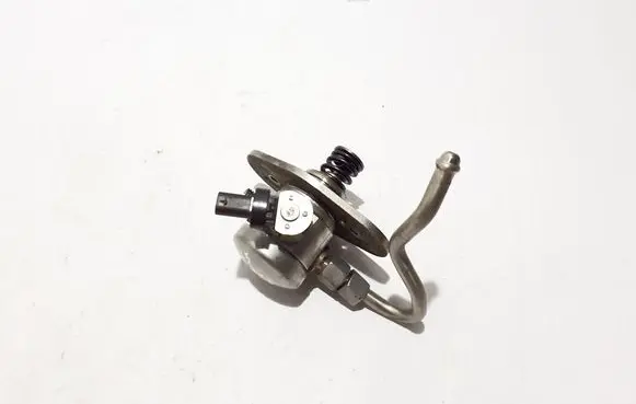 BMW X3 G01 Fuel injection high pressure pump 8631642