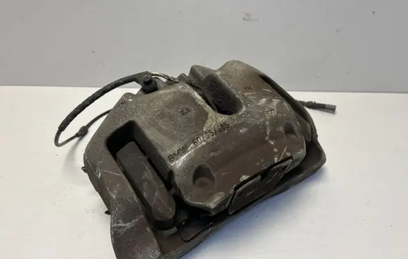 BMW X5 E70 Front brake caliper 6788431 6788433