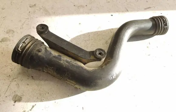 Volkswagen Golf V Intercooler hose/pipe 1k0145762p