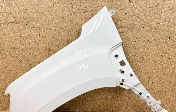 Dacia Duster II Fender 490R