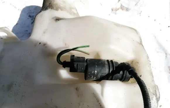 Seat Toledo II (1M) Windscreen/windshield washer pump