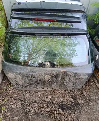 Suzuki Swift I Rear windscreen/windshield window 