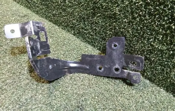 Renault Master III Other engine bay part 216441494R