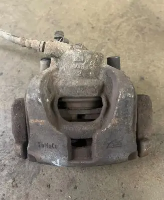 Ford Mondeo MK IV Front brake caliper