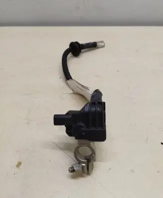 Volkswagen Touareg II Positive cable (battery) 7P0915181A 519395214