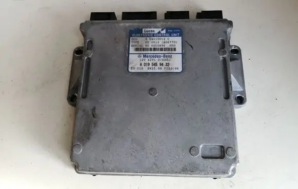 Mercedes-Benz E W210 Engine control unit/module A0195459432