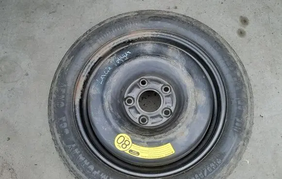 Lancia Voyager R17 spare wheel 