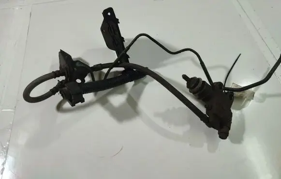 Nissan Almera Tino Clutch master cylinder 