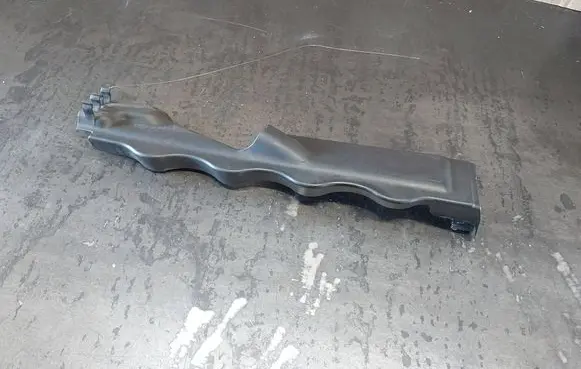 Audi A4 S4 B5 8D Engine cover (trim) 058133685