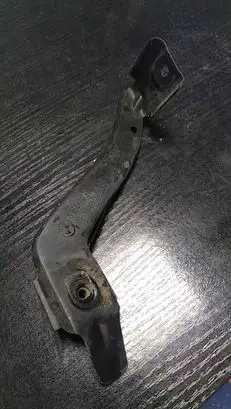BMW 5 E60 E61 Radiator support slam panel bracket 7060814