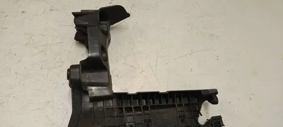 Battery bracket