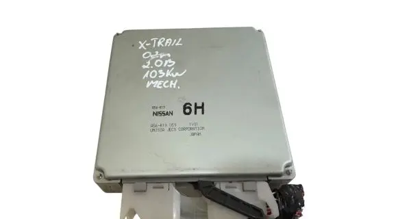 Nissan X-Trail T30 Engine control unit/module A56R19U59 A56R19