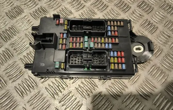 Volvo XC90 Fuse module 31346672