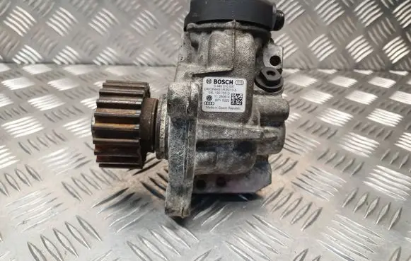 Skoda Octavia Mk3 (5E) Fuel injection high pressure pump 0445010537 04L130755D 0928400768