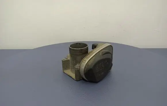 Volkswagen Golf IV Throttle body valve 036133062L