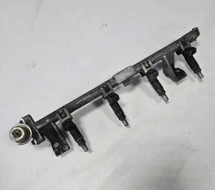 Ford Focus Fuel main line pipe 98MF9H487bb 1112985B