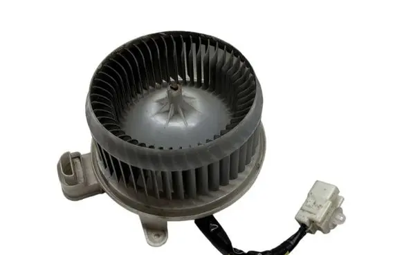 Lexus IS 220D-250-350 Heater fan/blower 2726000331 12V11H6 2464703300