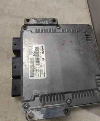 Peugeot 208 Engine control unit/module 0281011525 9640938680 9651256880