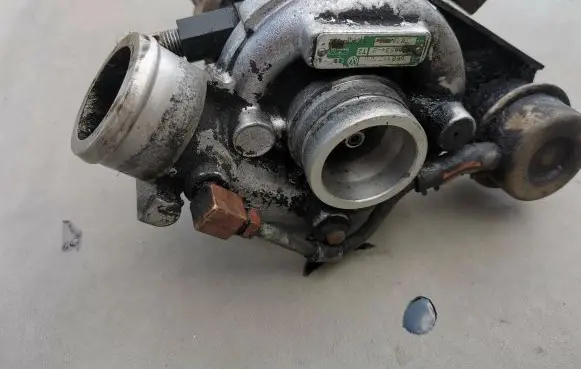 Volkswagen PASSAT B3 Turbo 068145703M 4565343 TB13AF5