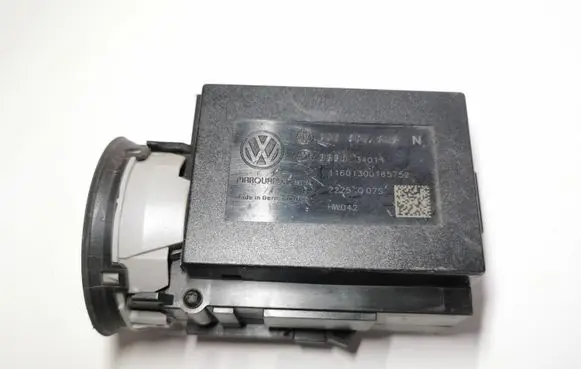 Volkswagen PASSAT B6 Ignition lock 3C0905843N