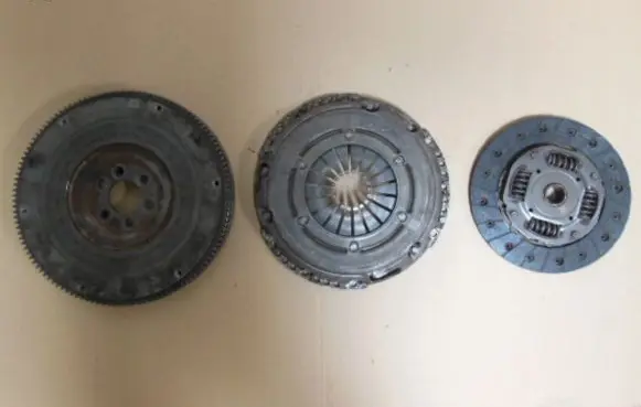 Volkswagen Polo VI Clutch set kit 04C141025H 04C105269E