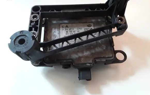Peugeot 5008 Distronic sensor radar 9673046780