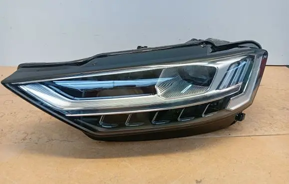 Audi A8 S8 D5 Headlight/headlamp 4N0941035