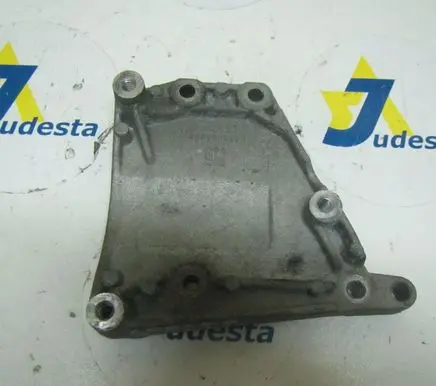 Opel Corsa D Generator/alternator bracket 55567925