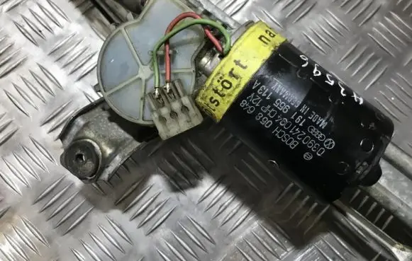 Volkswagen Jetta II Wiper motor 0390241094 191955113a