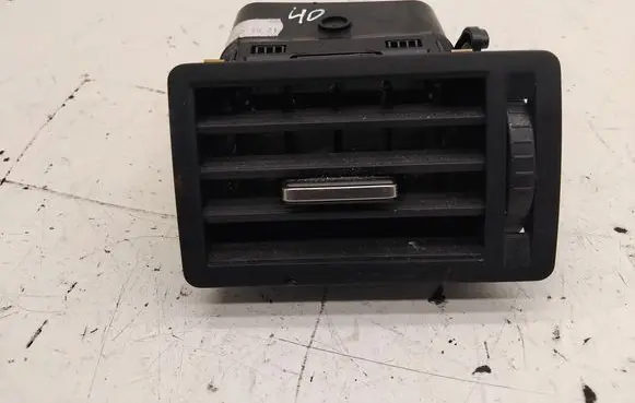 Ford C-MAX I Dashboard side air vent grill/cover trim 3M51R018B08 4793001 4793002