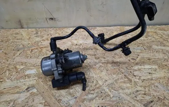 Volkswagen PASSAT B7 Electric auxiliary coolant/water pump 1JO612181D