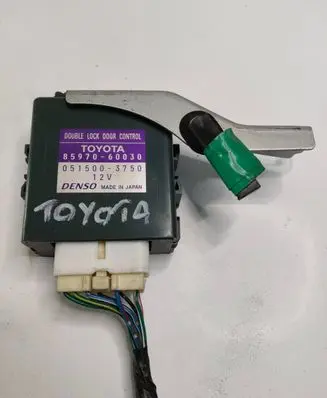 Toyota Land Cruiser (J120) Door central lock control unit/module 8597060030 0515003750