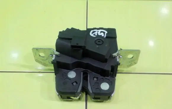 Mercedes-Benz A W176 Tailgate exterior lock 