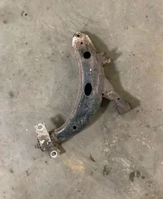 Subaru Impreza II Front lower control arm/wishbone