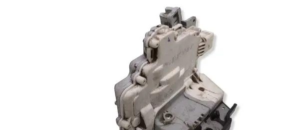 Audi A4 S4 B7 8E 8H Front door lock 8E1837016AA