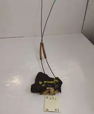 Toyota Corolla E120 E130 Front door lock 622729