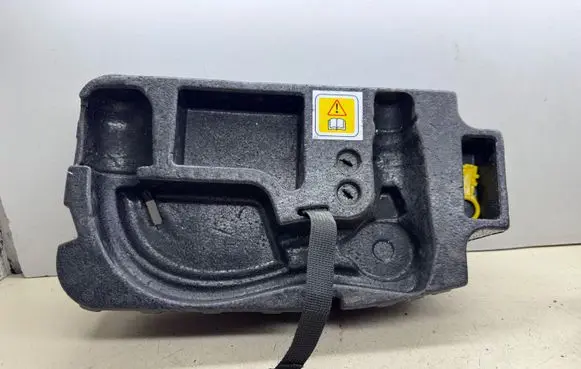 BMW X5 E70 Tool box 6772223 71606772223 677222302