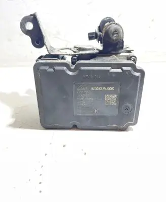 Volvo V70 ABS Pump 30681619