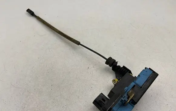 Volvo S60 Front door lock