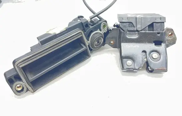 Mercedes-Benz E W211 Loading door lock A1717500085 A1717500185