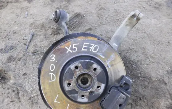 BMW X5 E70 Front wheel hub spindle knuckle 25465658