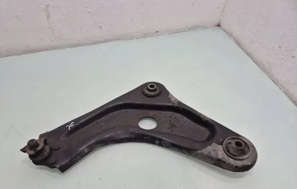 Citroen C3 Front lower control arm/wishbone 