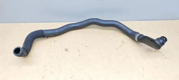 Mercedes-Benz C W204 Engine coolant pipe/hose A2048307496