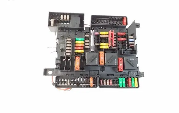Mini Cooper Countryman F60 Fuse module 9360501
