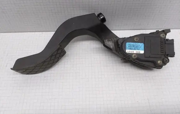 Audi A6 S6 C5 4B Accelerator throttle pedal 8D1723523G 6PV00777006