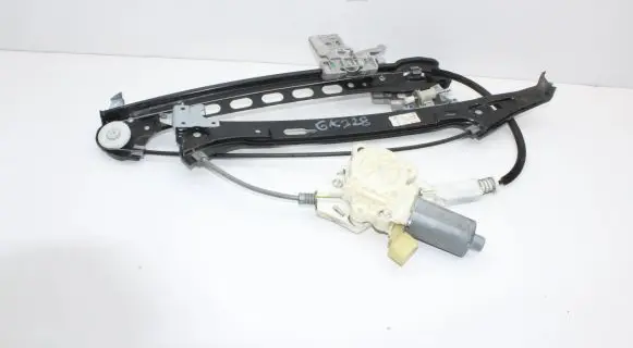 Mercedes-Benz CLS C219 Rear door window regulator with motor A219733206746