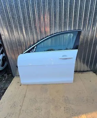 Jaguar XE Front door